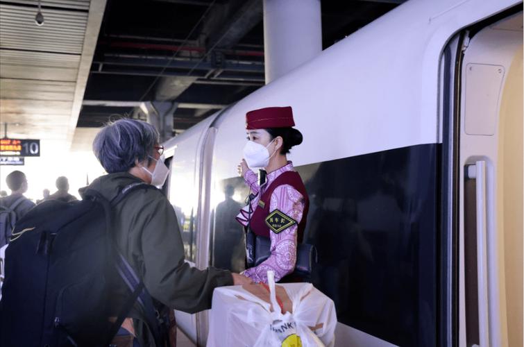 貨運(yùn)列車進(jìn)港貨運(yùn)列車進(jìn)港流程