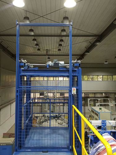 上樓貨運電梯上樓貨運電梯圖片